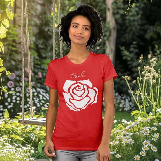 Röd Ros Henparty  T Shirt (Skapare uppladdad)