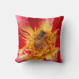 Röd ros och bin dekorativ kudde