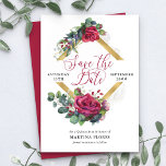 Röd ros och Eucalyptus Elegant Quinceanera Spara Datumet<br><div class="desc">Röd ros och Eucalyptus Quinceanera Spara datumet - som du enkelt kan ändra till kostym oavsett tillfälle! Utformningen har kalligrafi av eleganten, blommor av ro, löv av eukalyptus och grönenergi. Den arrangemanga blommigten ställs in i ett guld-geometriskt diamantformat ram. Om du vill matcha produkter kan du bläddra i min samling...</div>