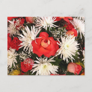 Röd ros och vita blommor bukett vykort
