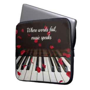 Röd ros Petals på Piano Laptop Fodral