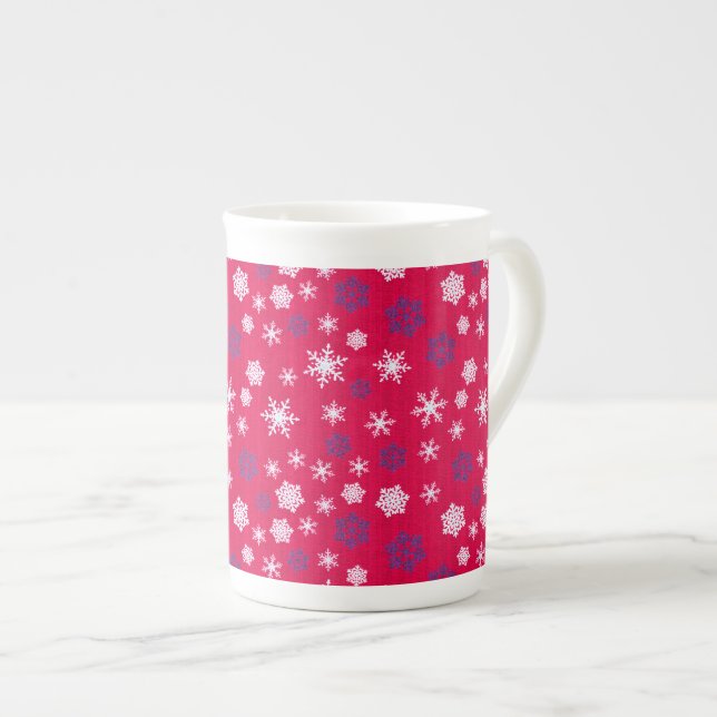 Röd Snöflinga Julmönster Benporslin Mugg (Framsida höger)