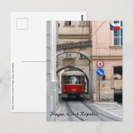 Röd spårvagn i Prag gamla stad - Tjeckien Vykort