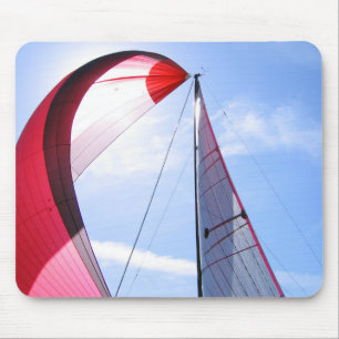 Röd Spinnaker med solen Musmatta