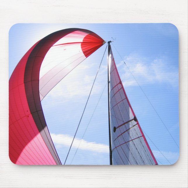 Röd Spinnaker med solen Musmatta (Framsidan)
