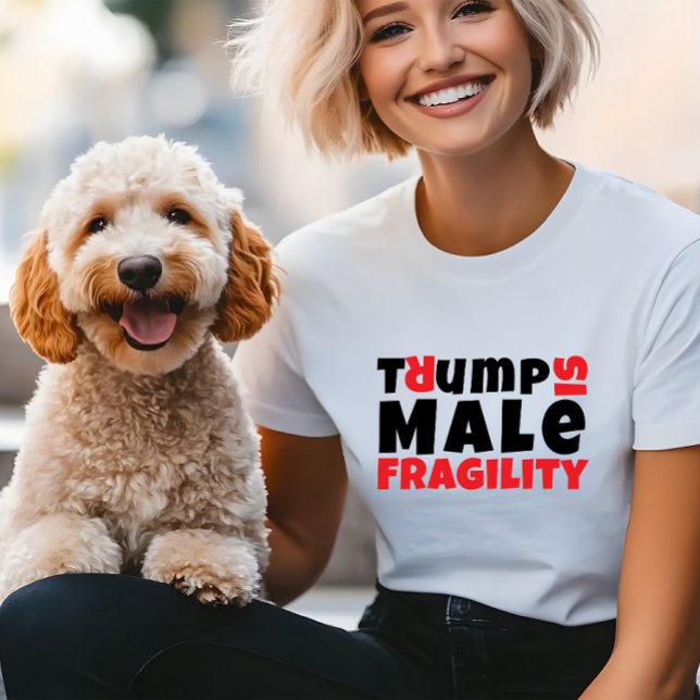 Röd svart antitrumpfeministisk protestslogan röd t shirt (Skapare uppladdad)