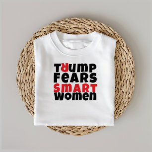 Röd svart antitrumpfeministisk protestslogan röd t shirt