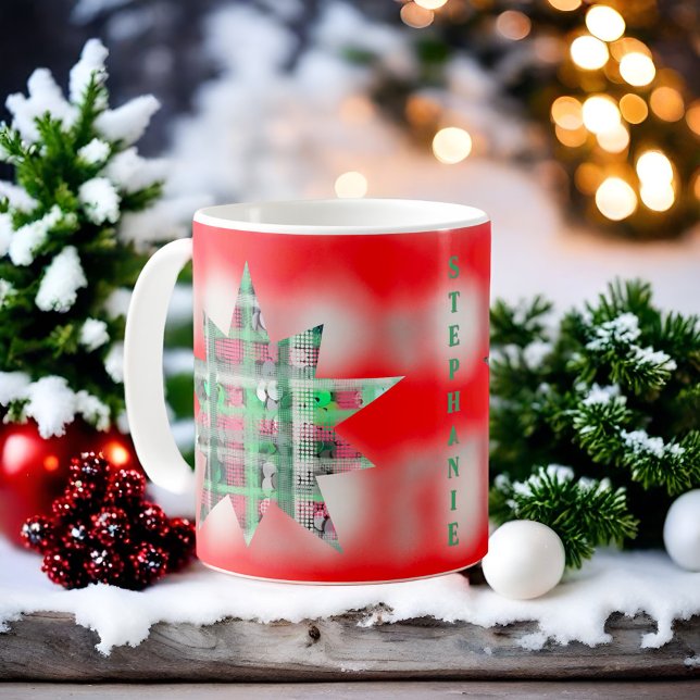Röd vit grönt skript namn tartan festive star kaffemugg (Skapare uppladdad)