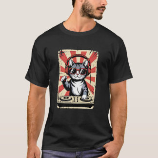 Röd Vit Kattunge DJ på Turntables EDM Synthesizer T Shirt