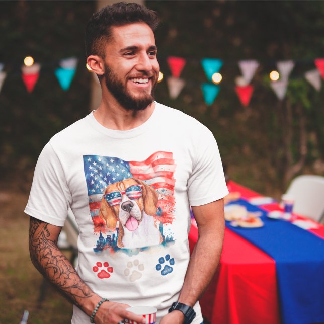 Röd Vit och Blå Beagle Hund Amerikansk 4:e Juli T Shirt (Skapare uppladdad)