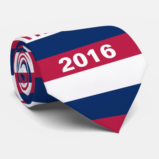 Röd vit- och blåtttrumf 2016 slips (Rullad)