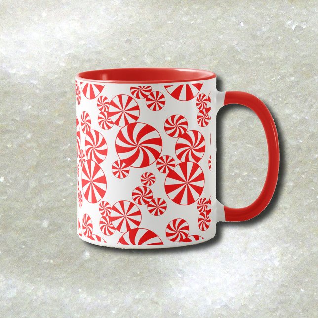 Röd-vit pepparmyntsgodis-mönstrad mugg (Peppermint Candy Pattern Coffee Mug)
