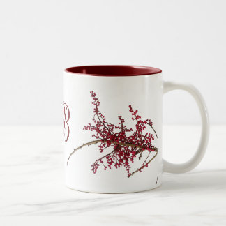 Röda Berries på Dormant Träd Gren Två-Tonad Mugg