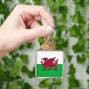 Röda drakens keltiska flagga i Wales & walesare Fyrkantig Silverfärgad Nyckelring