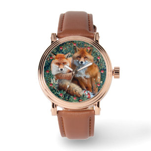 RÖDA FOXER BLAND GRÖN, FOLIE OCH BLOMMOR ARMBANDSUR