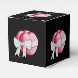 röda hjärtan bundna med vitt armband bröllop presentaskar