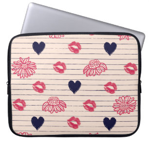 Röda hjärtan, läppar, daisy mönster. laptop fodral