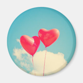 Röda hjärtebubblor mot Cloudy Himlar Magnet