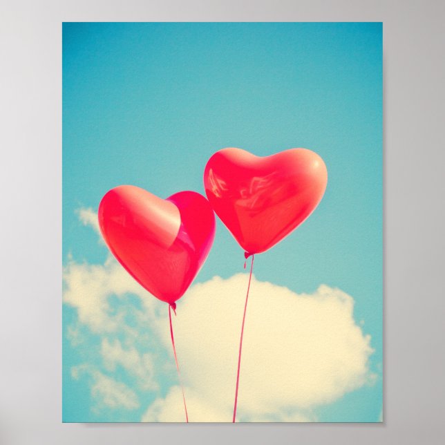 Röda hjärtebubblor mot Cloudy Himlar Poster (Framsidan)