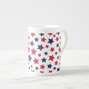 Röda och blåa stjärnor, 4:e juli, vit bakgrund benporslin mugg