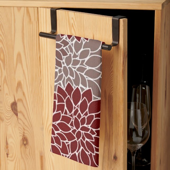 Röda och silverfärgade dahlior  kökshandduk (Thirds Fold)