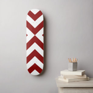 Röda och vita kronor mini skateboard bräda 18,5 cm