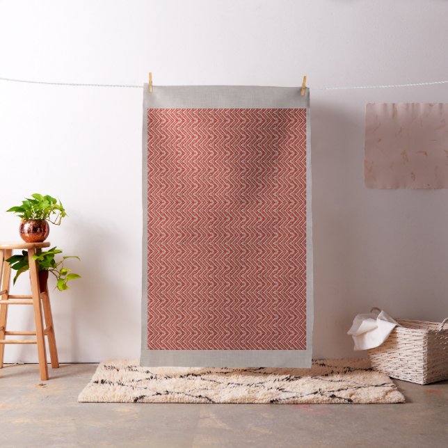 Röda, orange och rosa texturerade mönster och moti tyg (In Situ)