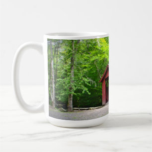 Röda Överbyggda Bron Vid Chatfield Hollow Kaffemugg