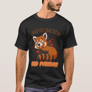Röda panda Kärlek som lätt distraherats av rödpand T Shirt