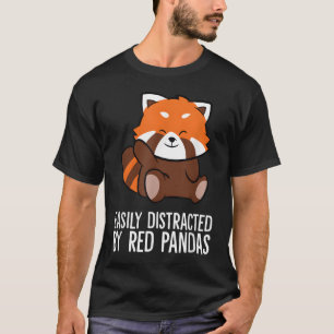 Röda panda Kärlek som lätt distraherats av rödpand T Shirt