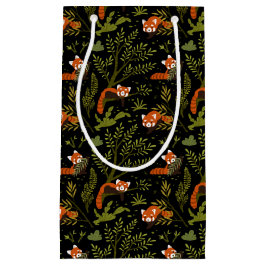 Röda pandor i Forest Black