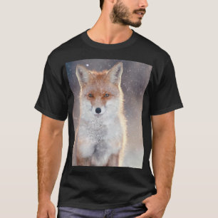 Röda rävar, vinterskog, scenbild. t shirt