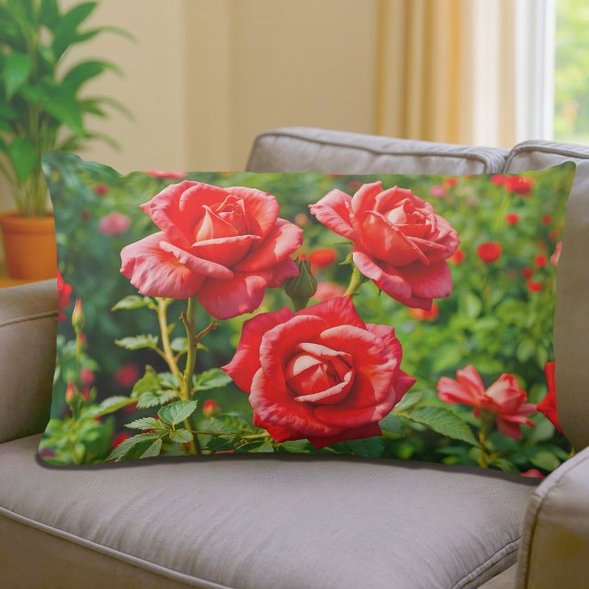 Röda Rosor Ländryggskudde Lumbarkudde (Lumbar pillow with red roses)