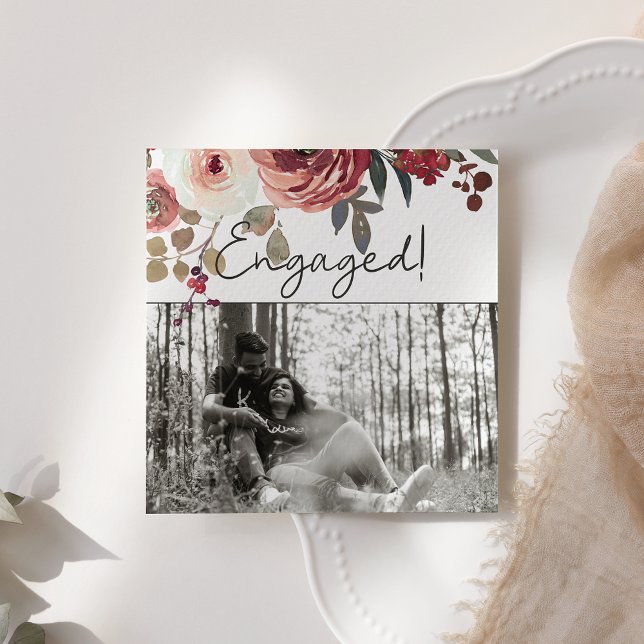 Röda Rosor med Rosenskiftande Blommor Lägg till Fo (Skapare uppladdad)