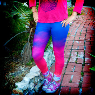 Röda shock rosa blå moln - soluppgång foto fet mod leggings