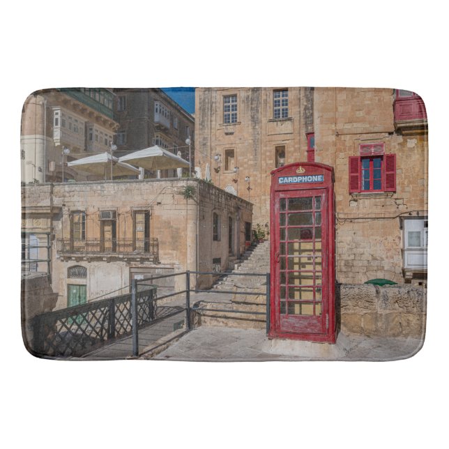 Röda telefonbås i Valletta Malta Badrumsmatta (Framsidan)