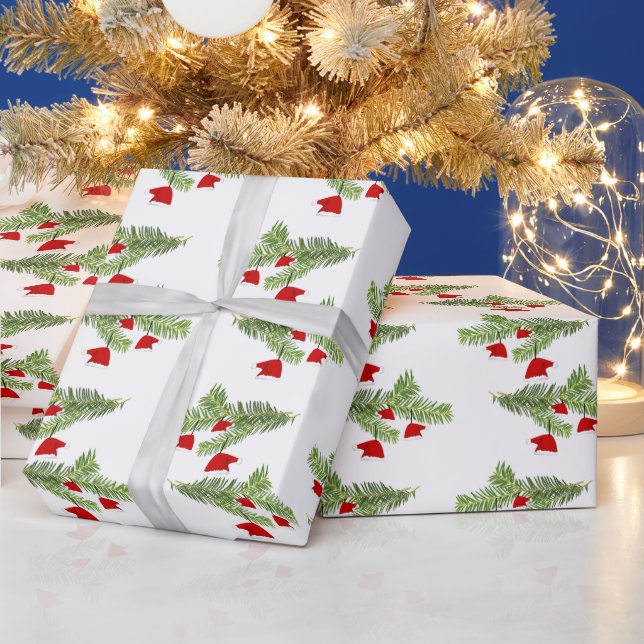 Röda tomteluvor prydnader tallgrenar jul  presentpapper (Helgdagar)