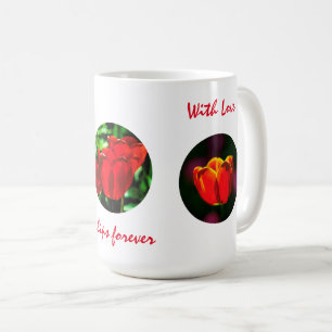 Röda tulpanblommor kaffemugg
