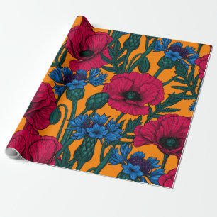 Röda vallmo och blåkornblommor på orangen presentpapper