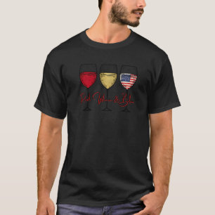 Röda Vin och blå 4:e juli Vin Rött vitt blått Wi-F T Shirt