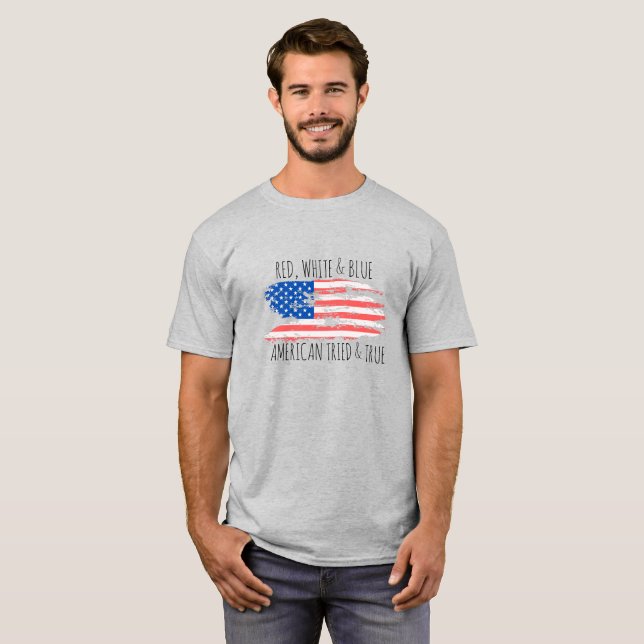 RÖDA, VITA OCH BLÅDA AMERIKANSKA FÖRSÖKTA OCH SANT T SHIRT (Hel framsida)