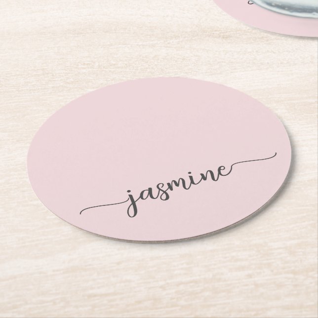 Rödaktig Rosa Monogram Namn Skript Chic Signatur Underlägg Papper Rund (Vinklad)