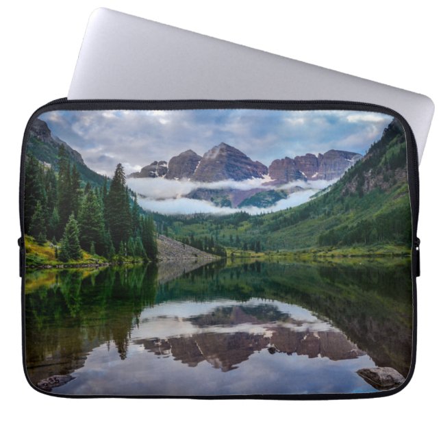 Rödbruna Klockor Laptop Fodral (Framsidan)