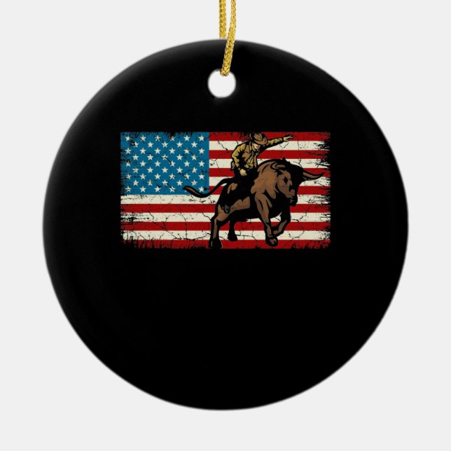 Rodeo Bull Rider Patriotic American Flagga Cowboys Julgransprydnad Keramik (Framsidan)