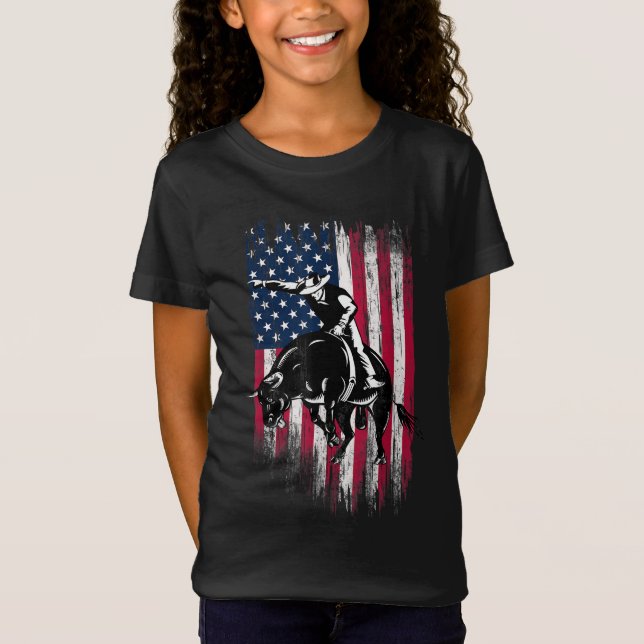 Rodeo Bull Rider Patriotic American Flagga Cowboys T Shirt (Framsida)