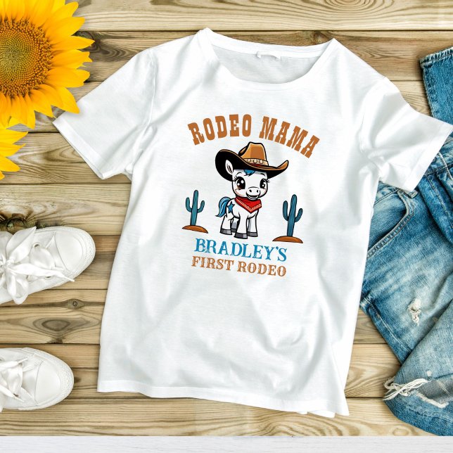 Rodeo mamma cowboyhästens baby födelsedagsfest t shirt (Rodeo mama First rodeo western birthday party shirt cowboy horse matching family photoshoot shirt)
