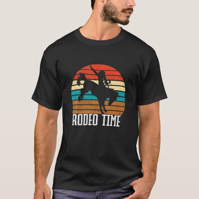 Rodeo Time Cowboy Wranglers Kids Bucking Horse Ret T Shirt (Framsida)