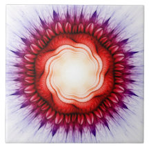 Rödfärgad ornament i blommigt