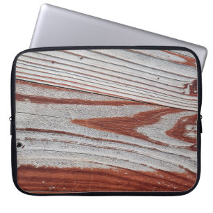 Rödfläckad brun färg på trä laptop fodral