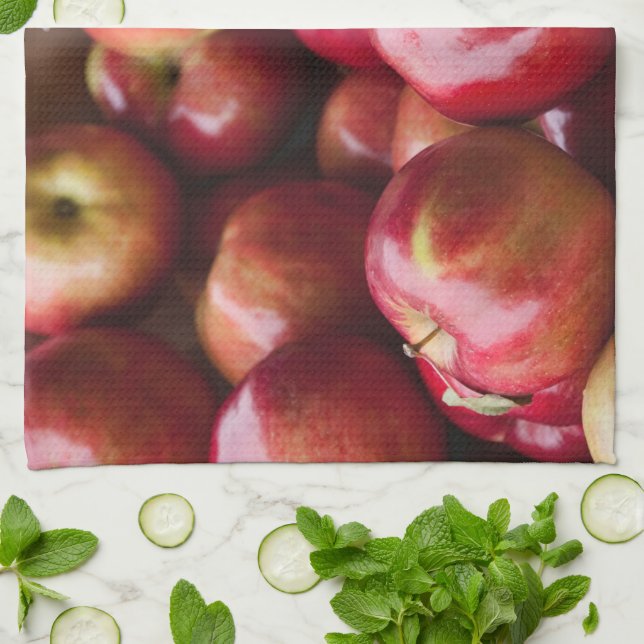 Rödkorg av äppelkök kökshandduk (Vikta)